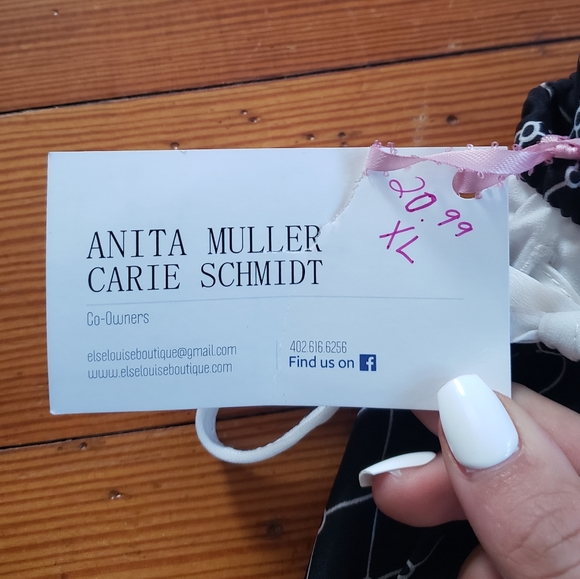 Nebraska Game Day Dress Shorts - Picture 2 of 2